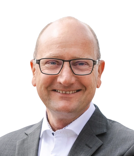 Henning Schleyerbach - Interim CIO | IT Transformation, Post-Merger Integration & Stabilisation - profile avatar