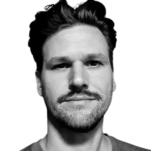 Lukas Hüttner - Senior Grafikdesigner und Design-Leiter - Profilbild