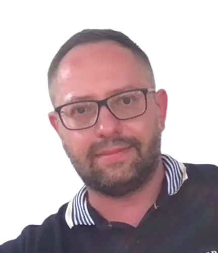 Martin Tomczak - 🚀 Full-Stack-Entwickler & KI-Ingenieur | Next.js 16 • Laravel 12 • n8n selbst gehostet • RAG-Pipelines | 10 Jahre Enterprise - Profilbild