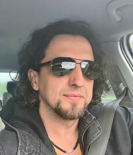 Tzvetan Kostov - UX/UI, Branding, Digitales Produktdesign - Profilbild